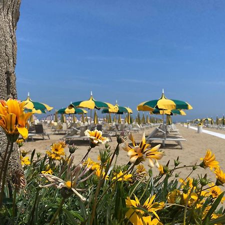 Rimini Bay Suites&Residence Екстер'єр фото