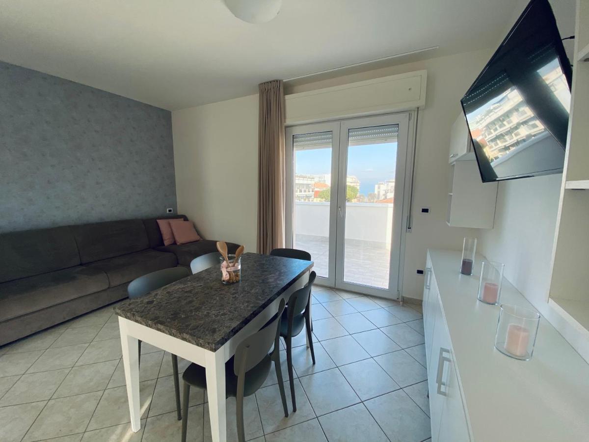 Rimini Bay Suites&Residence Екстер'єр фото