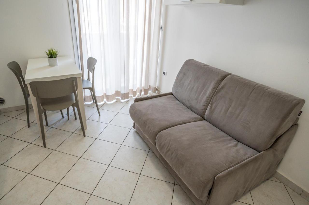 Rimini Bay Suites&Residence Екстер'єр фото