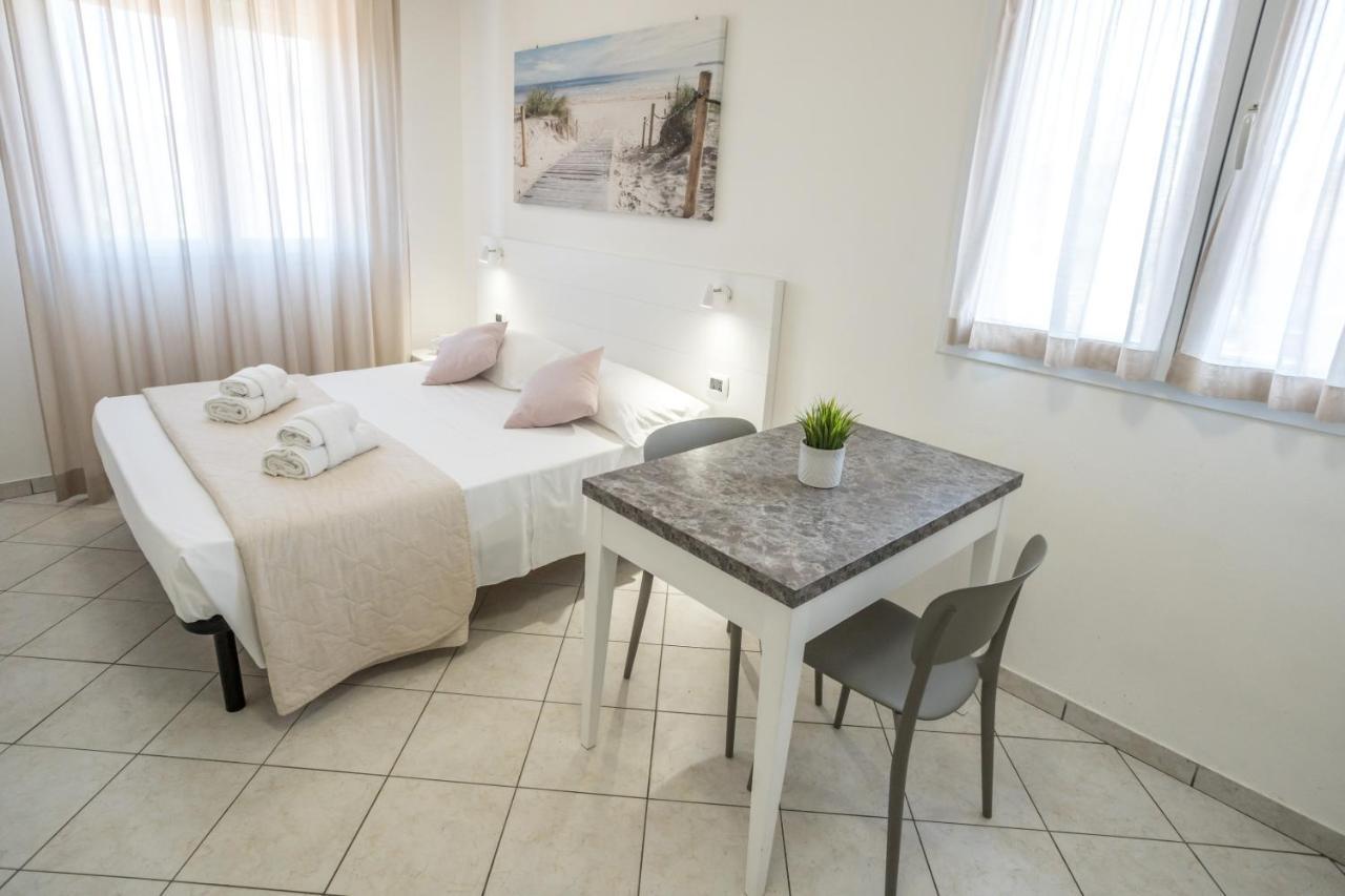 Rimini Bay Suites&Residence Екстер'єр фото