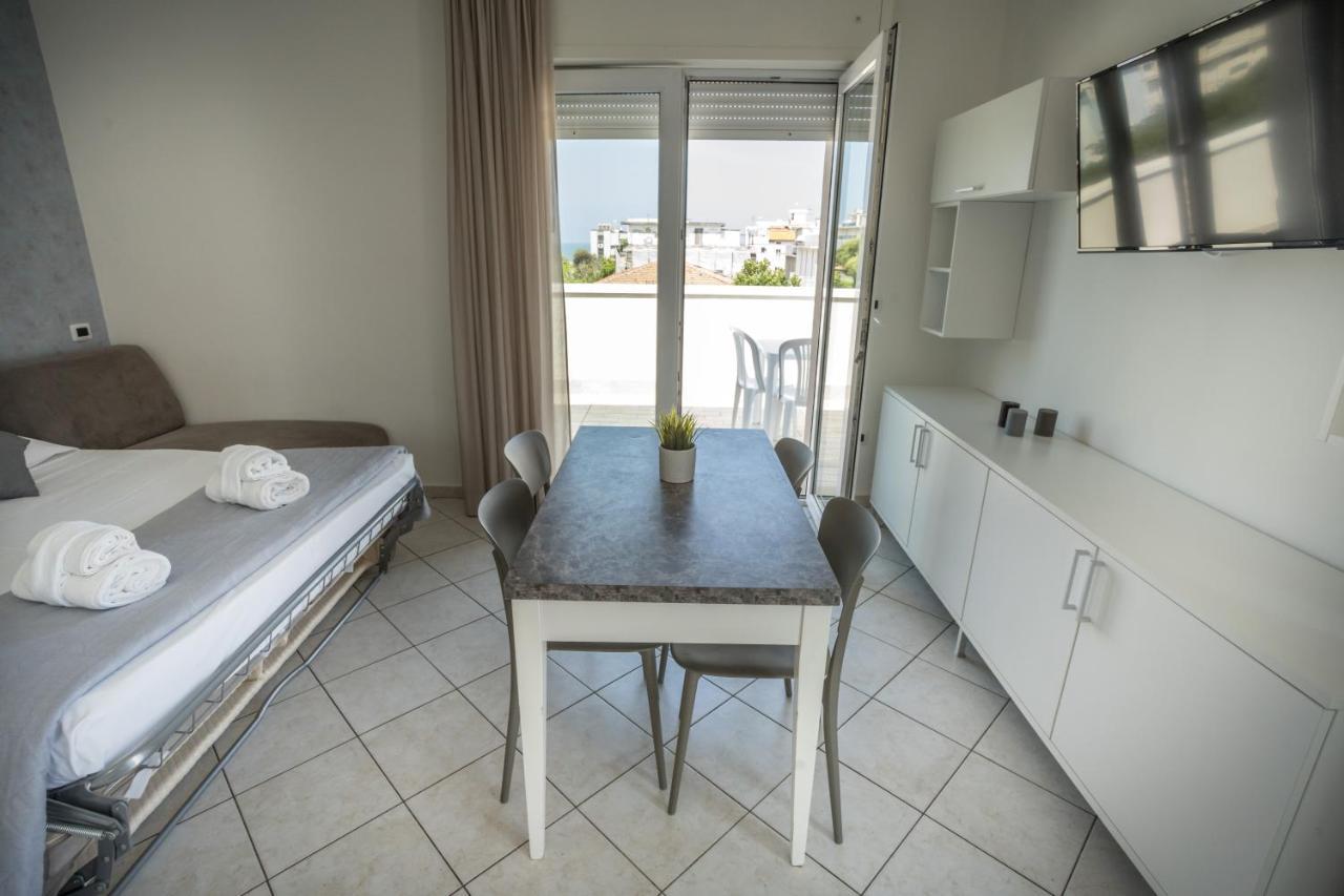 Rimini Bay Suites&Residence Екстер'єр фото