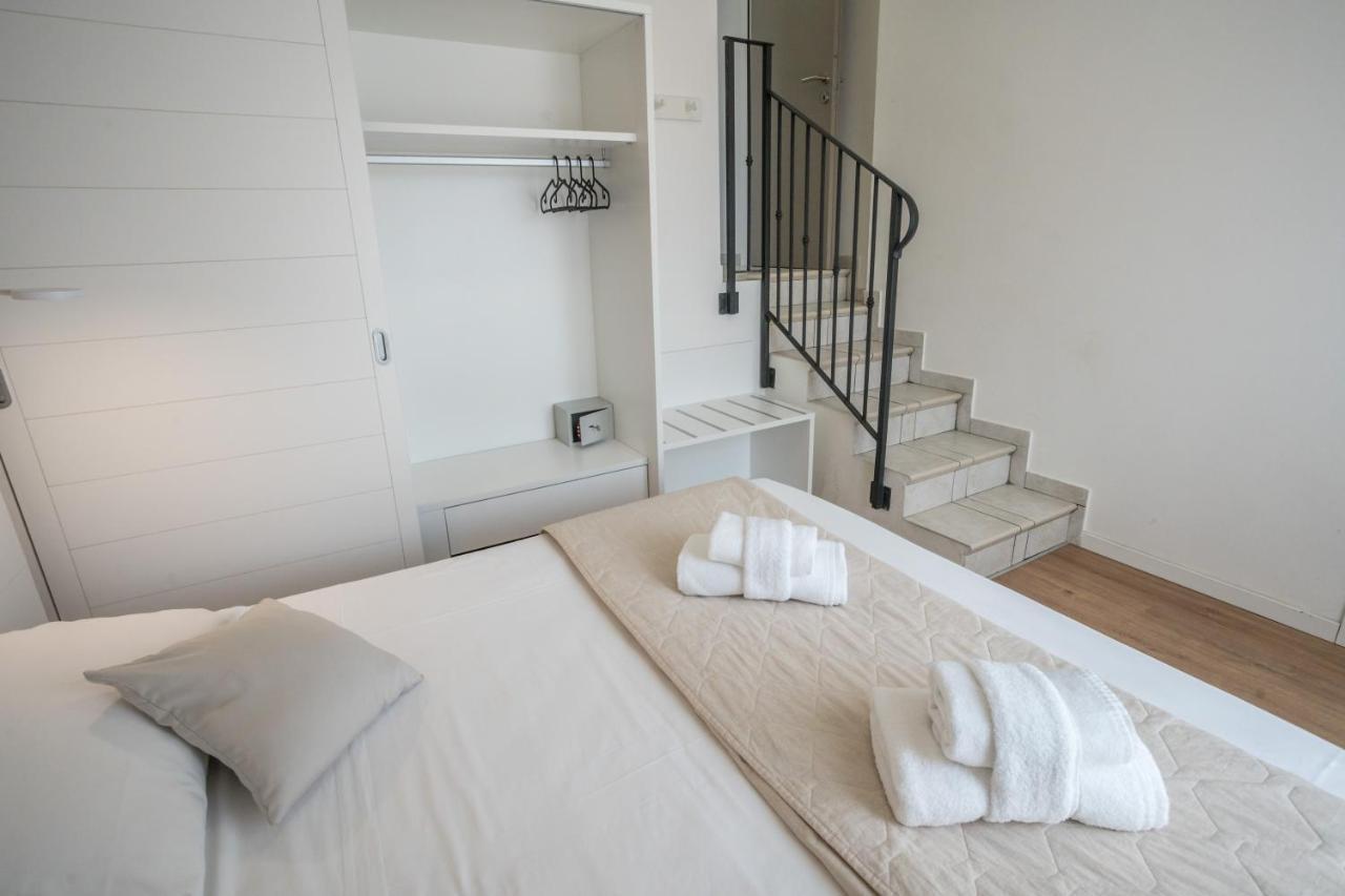 Rimini Bay Suites&Residence Екстер'єр фото