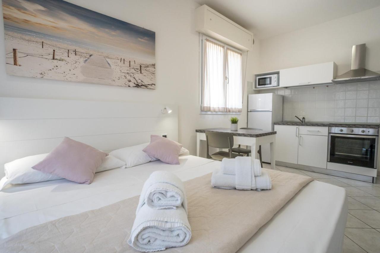 Rimini Bay Suites&Residence Екстер'єр фото