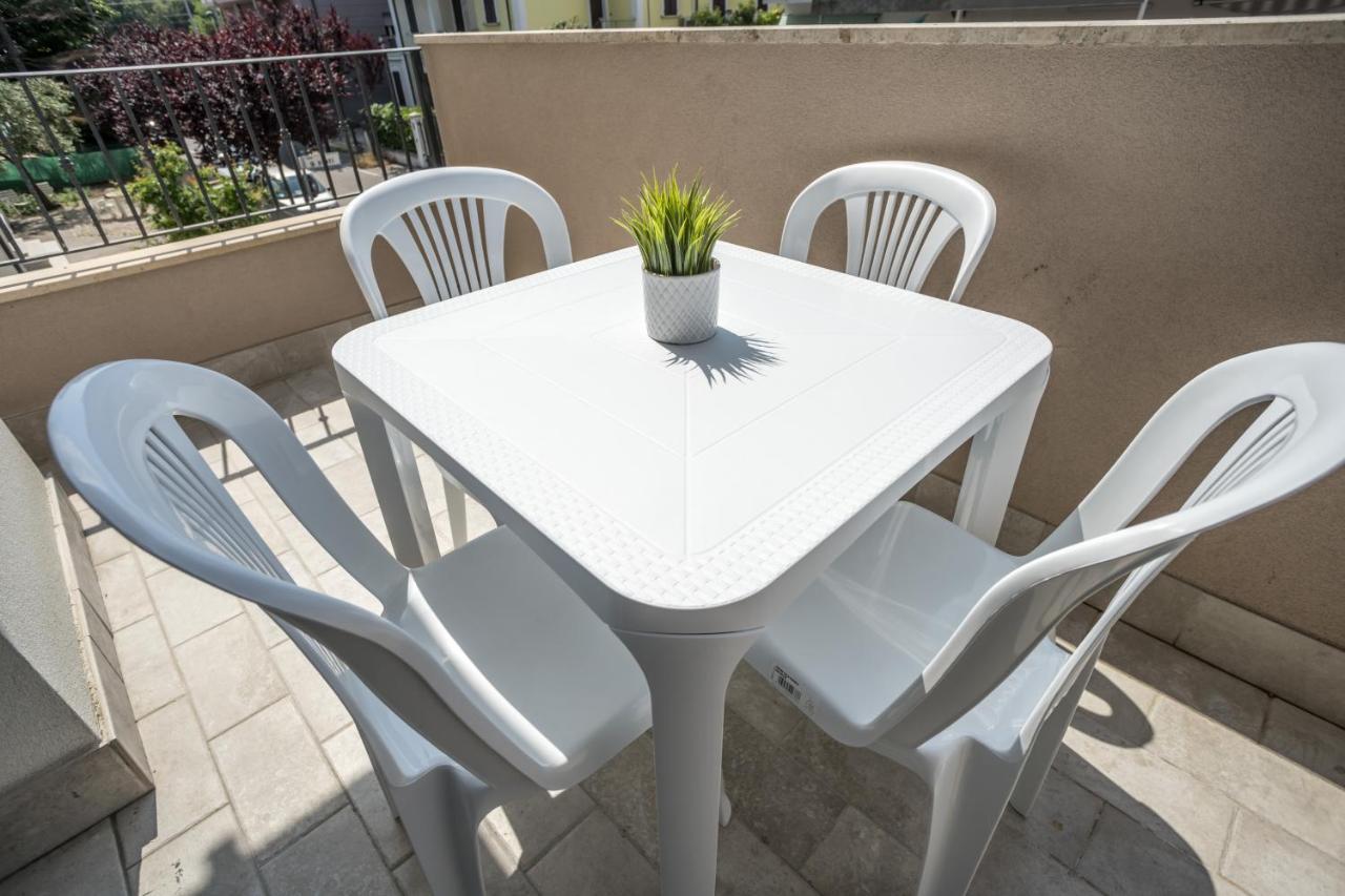 Rimini Bay Suites&Residence Екстер'єр фото